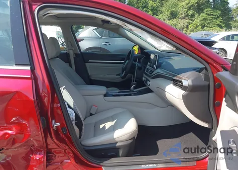 2019 Nissan Altima 2.5 Sl z USA, uszkodzony, nr VIN 1N4BL4EW5KC172648